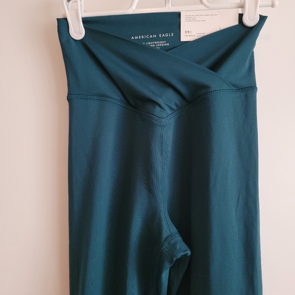American Eagle "The Lightweight Everything 7/8 Legging " in Teal - Picture 5 of 7